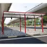 Abribus de 5 mètres, coloris rouge, en milieu urbain Abribus de 5 mètres, coloris rouge, en milieu urbain