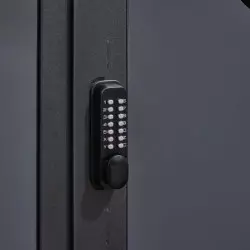 Porte digicode de l'abri vélos sécurisé