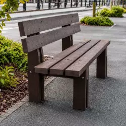 Banc urbain en plastique recyclé