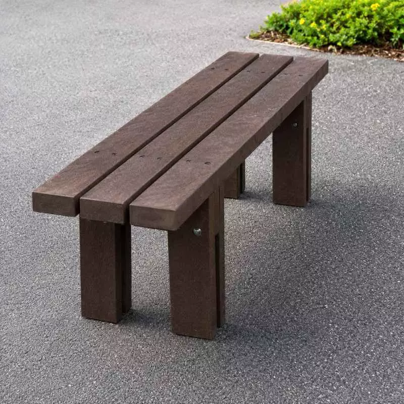 Banquette de ville en plastique recyclé