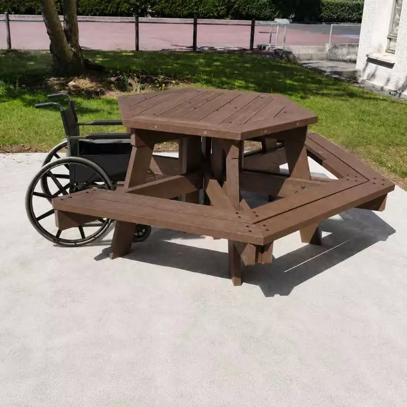 Table de pic-nic accessible PMR