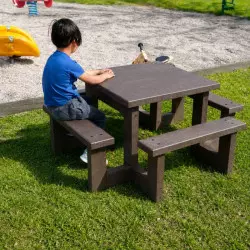 Table extérieure pour enfant