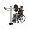 Agrès sportif disque utilisé par une personne en fauteuil Agrès sportif disque utilisé par une personne en fauteuil