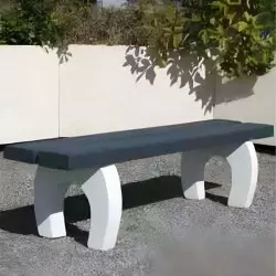 Banc public sans dossier en béton couleur mixte Banc public sans dossier en béton couleur mixte