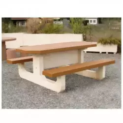 Table et bancs pique-nique béton sur aire de repos Table et bancs pique-nique béton sur aire de repos