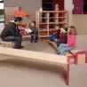 École maternelle aménagée avec le lot de 3 bancs gigognes framboises École maternelle aménagée avec le lot de 3 bancs gigognes framboises