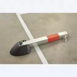 Poteau de protection pour place de parking