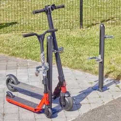 Poteau accroche trottinettes MOTTEZ