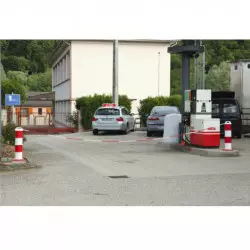 Kit de 2 balises rouge et blanches avec chainette