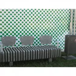 Banc public moderne en plastique recyclé ONDULO