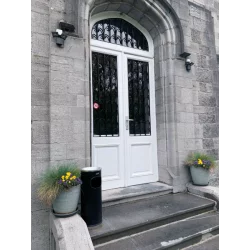 Cendrier borne extérieur inox noir Cendrier borne extérieur inox noir