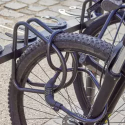 Range trottinettes et vélos extérieur