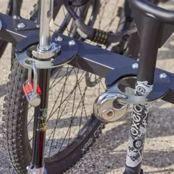 Range trottinettes et vélos extérieur