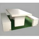 Ensemble table et bancs en béton blanc