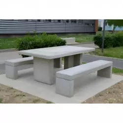 Table et bancs en béton gris