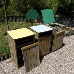 Poubelles publiques en bois pour tri sélectif