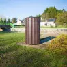 Corbeille urbaine en plastique recyclé dans un parc