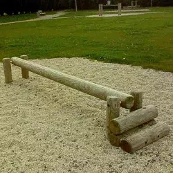 Module fitness extérieur "Barre d'équilibre en bois