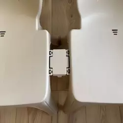 Systeme d'accroche et trou d'évacuation pour la chaise monobloc elena Systeme d'accroche et trou d'évacuation pour la chaise monobloc elena