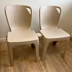 Chaise elena monobloc et assemblable Chaise elena monobloc et assemblable