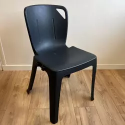 Chaise monobloc pour collectivités, coloris gris