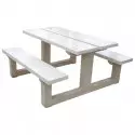 Table avec bancs intégrés en béton blanc