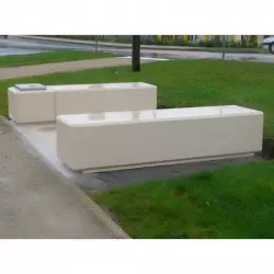 Banquette publique en béton blanc Banquette publique en béton blanc