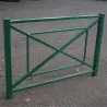 Barrière urbaine en métal coloris vert