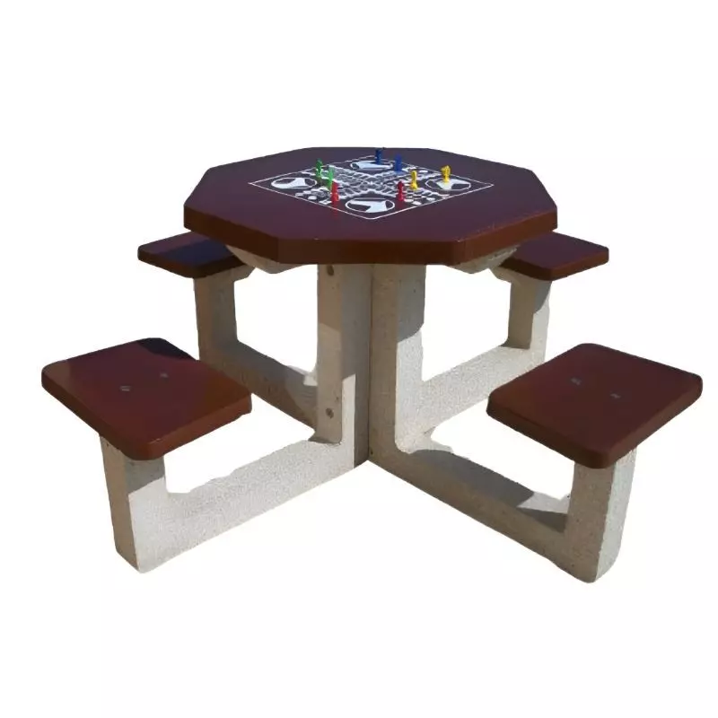 Table en béton avec plateau jeu de petits chevaux Table en béton avec plateau jeu de petits chevaux