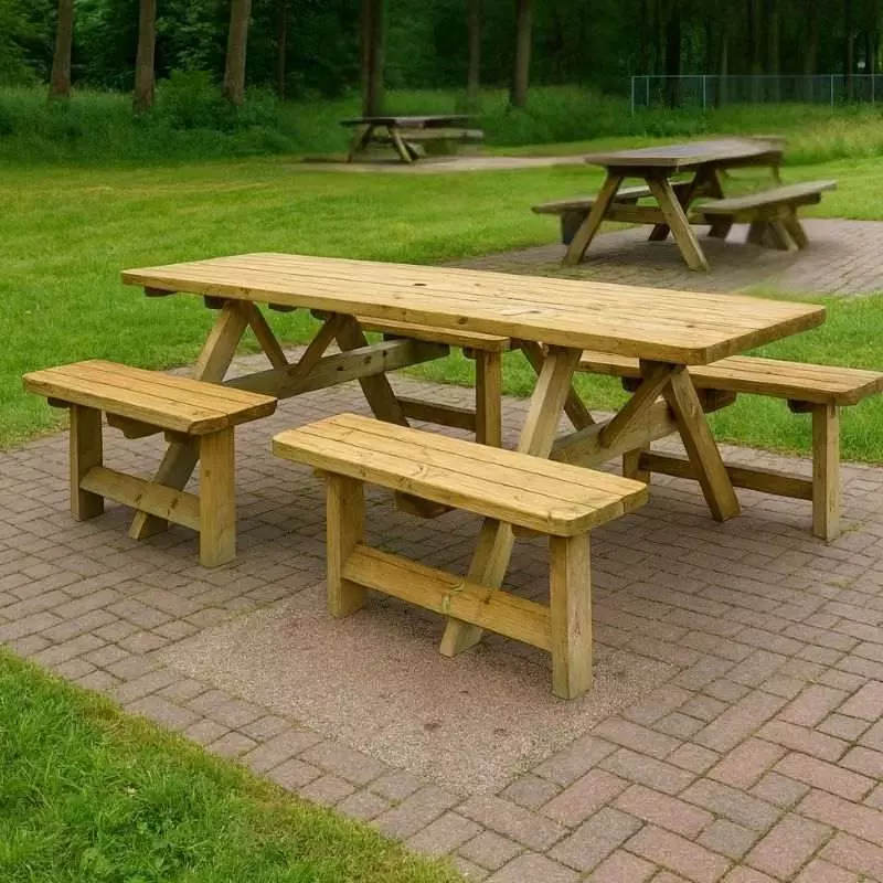 Table picnic en bois pour 8 personnes Table picnic en bois pour 8 personnes