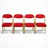 Lignes de chaises pliantes en velours Lignes de chaises pliantes en velours