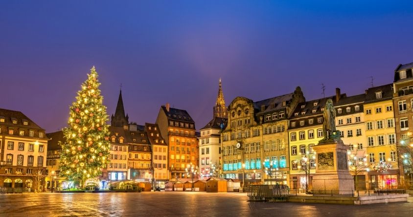 décorations de Noël dans une ville